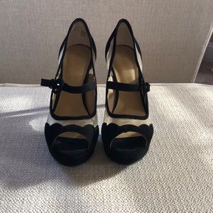 Sexy strap flapper style heel